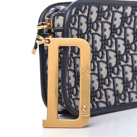 diorquake dior oblique clutch|Dior .